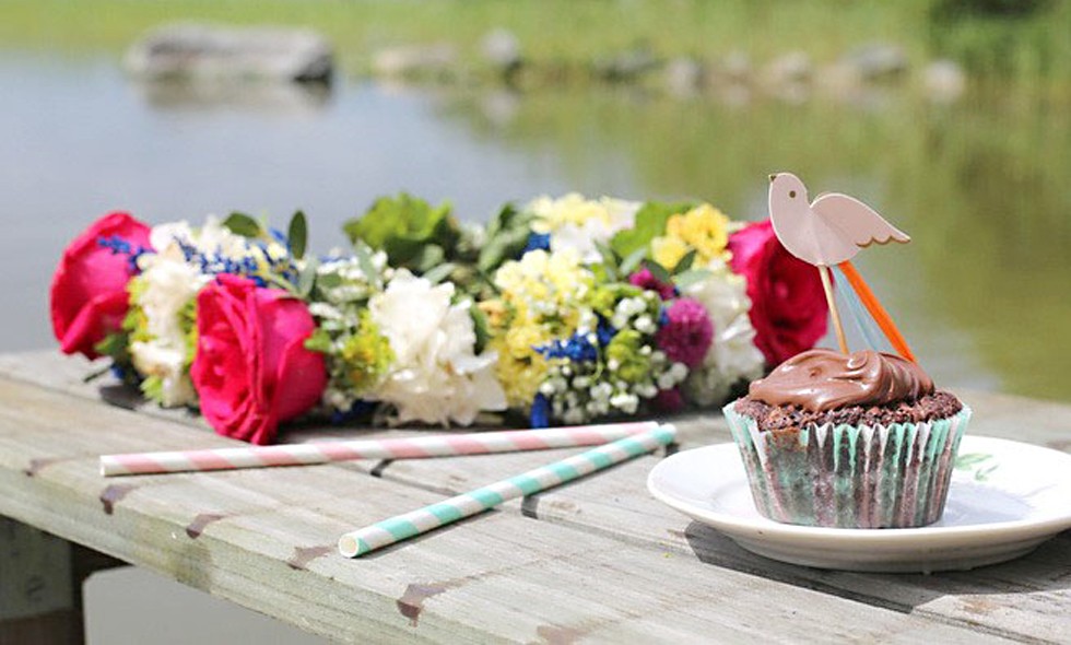 midsommarkrans-midsommar-blomsterkrans-midsommarfirande-