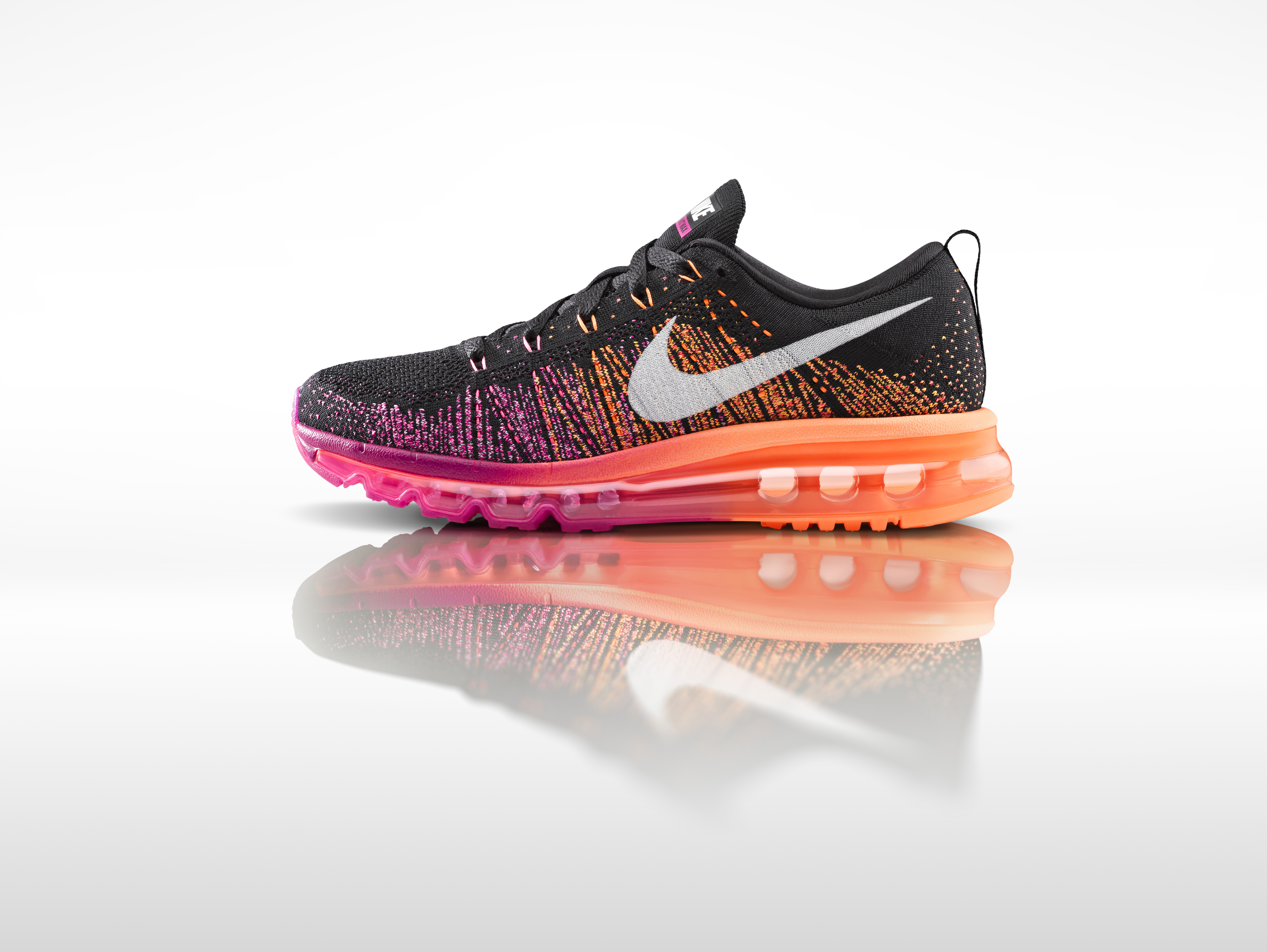 Nike_Flyknit_Air_Max_womens_profile_original