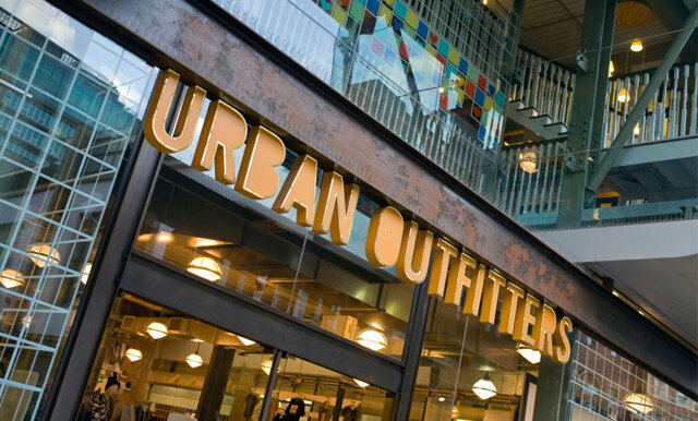 Här öppnar Urban Outfitters sin nya butik i Stockholm