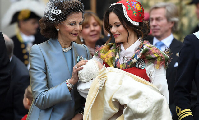 Spana in Prinsessan Sofias klädval på prins Gabriels dop– SÅ fint!