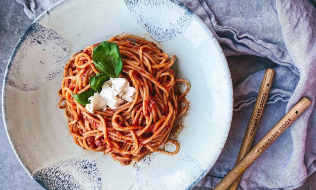 Helgens bästa comfort food – pasta med tomatsås!