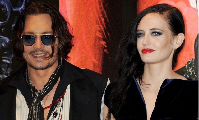 Skådespelerskan Eva Green visar sitt stöd för Johnny Depp på Instagram
