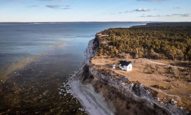 Historisk fyrvaktarbostad till salu på Gotland – för 18 miljoner