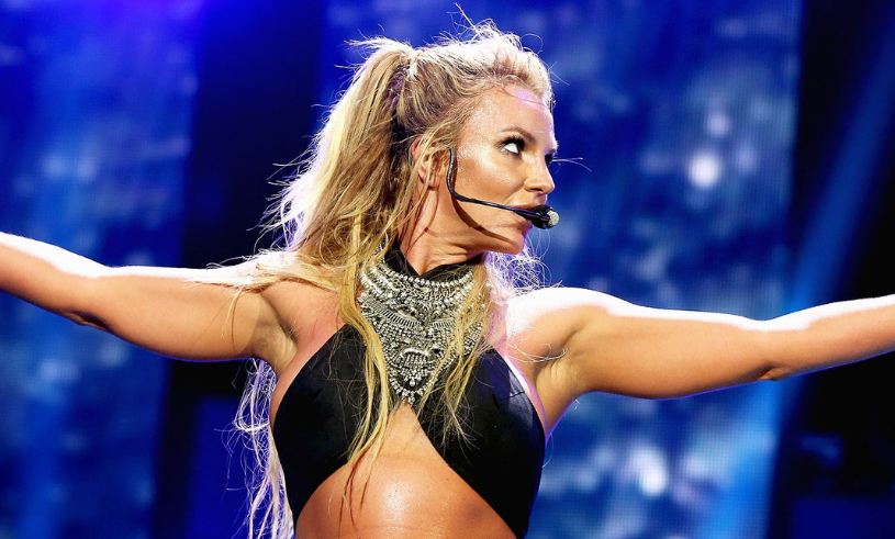 Polis kallades till Britney Spears hem efter larm från fansen