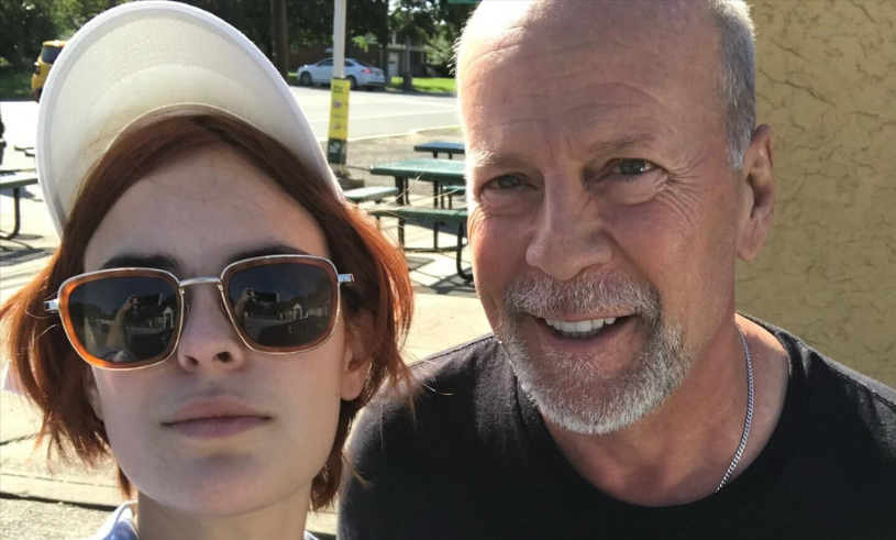 Bruce Willis dotter om tecknen på demens som familjen missade