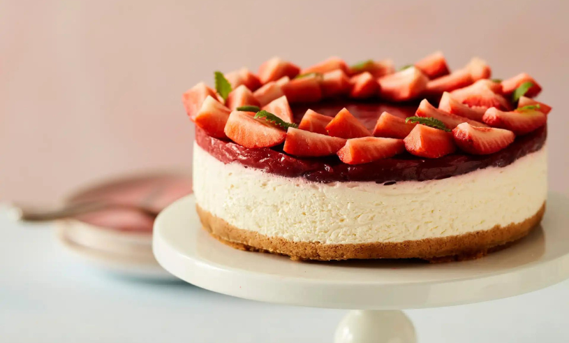 Rabarber- och jordgubbscheesecake