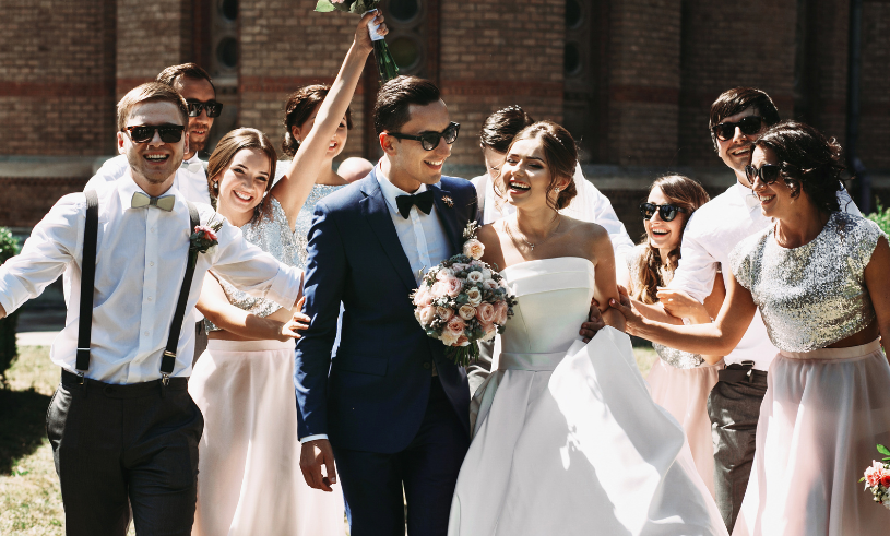 Så blir du den perfekta bröllopsgästen – 10 tips