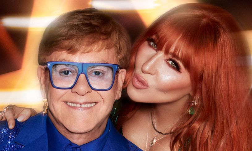 Här dyker Elton John och Kate Moss upp i Charlotte Tilburys kampanj