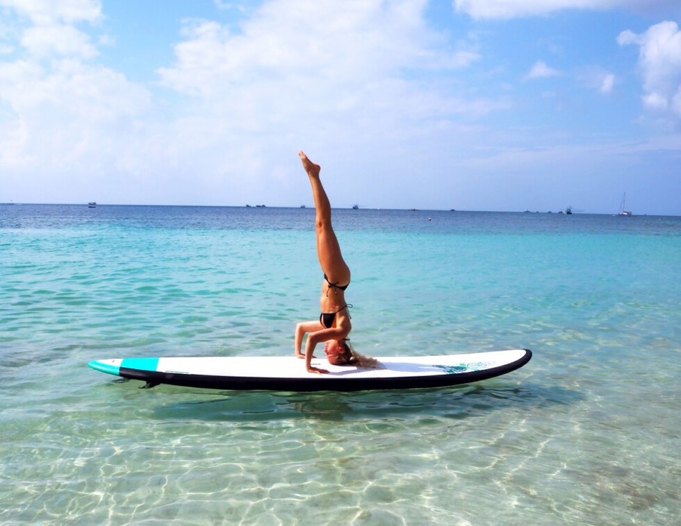 paddle board head stand