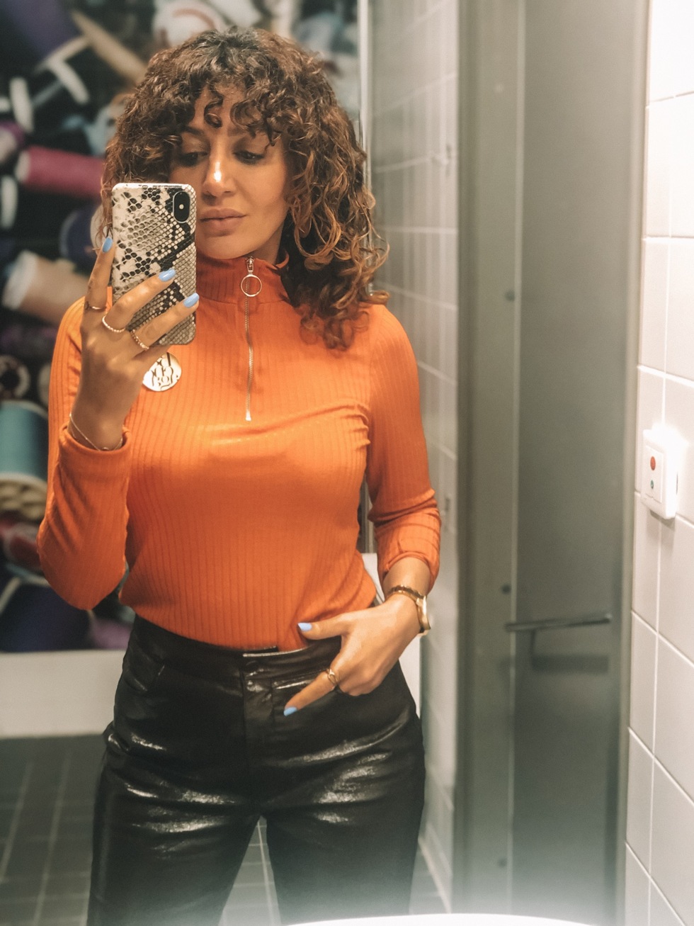 sara-che-nelly-monki-faux-leather-pants-brown