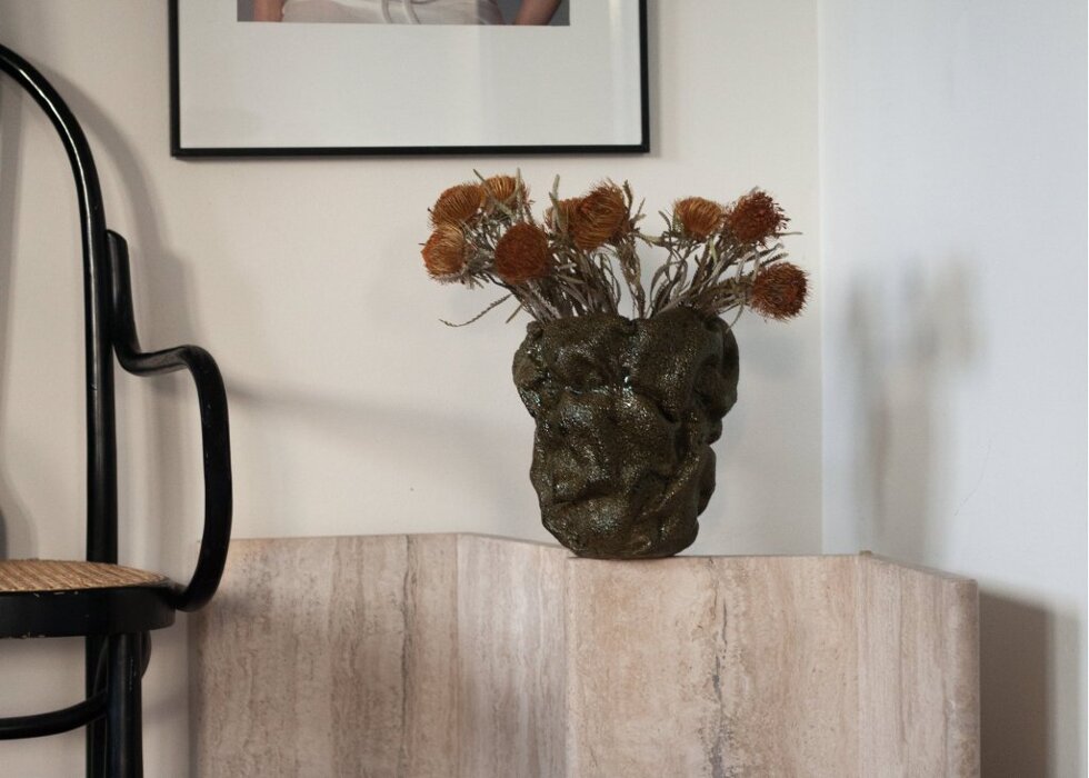 unique-home-decor-details-green-stoneware-vase-sofia-tufvasson-odem-atelier-odematelier.com