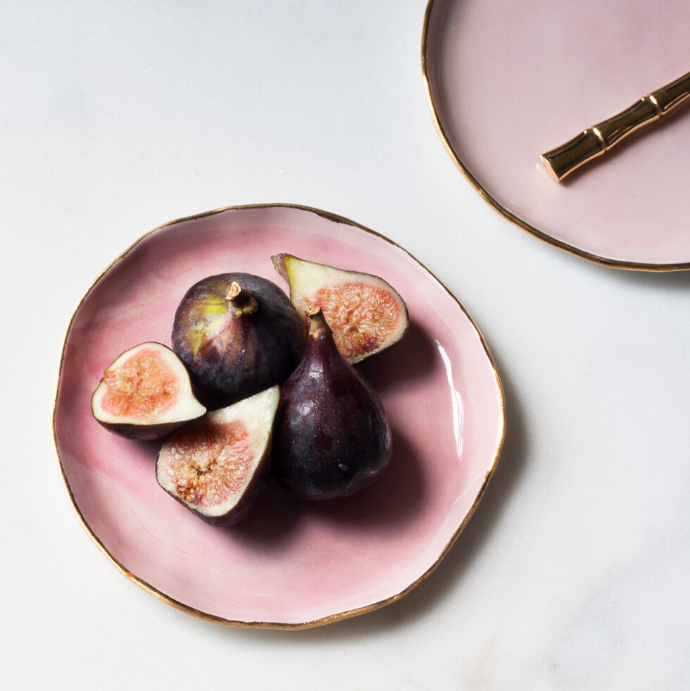 suite-one-studio-rose-and-gold-dessert-plate-with-figs_1024x1024