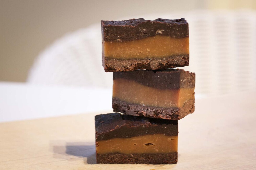 raw healthy peanut butter cups