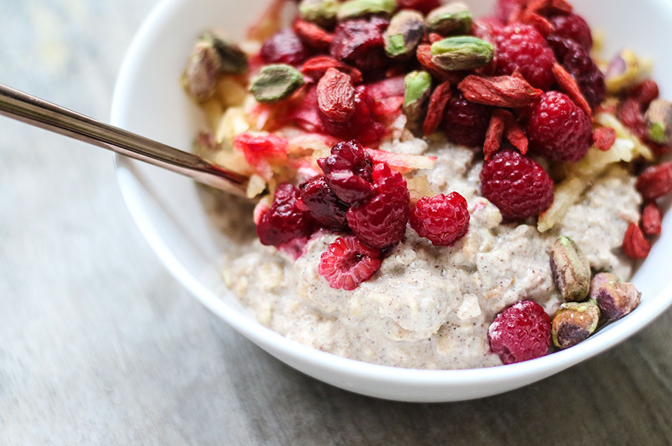 bircher-muesli-granola-overnight-oats-berries-frukost-breakfast