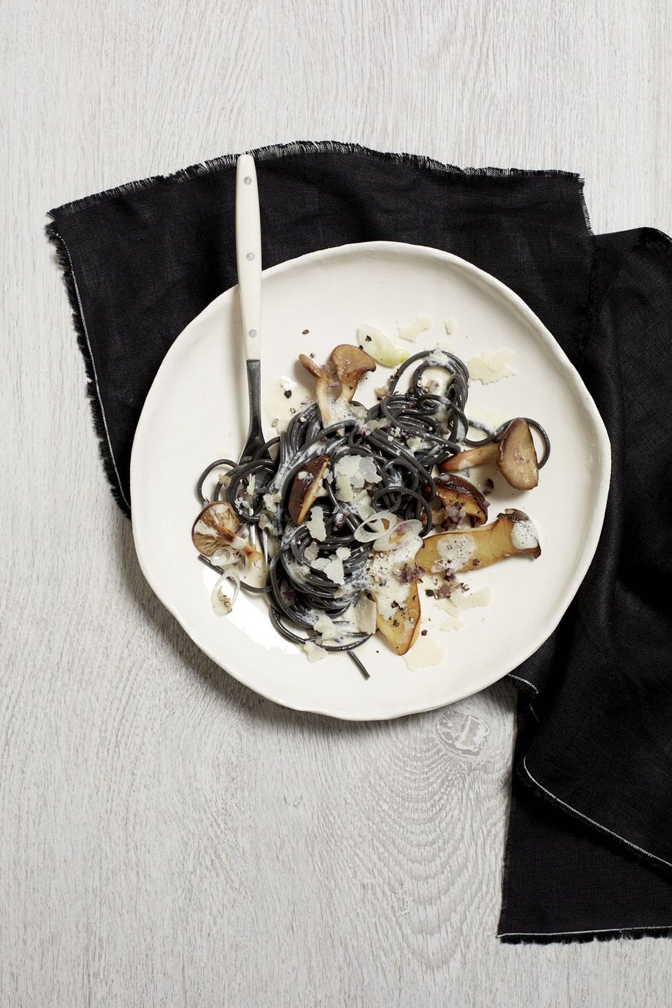 Black-Spaghetti-with-Mushrooms-and-Parmesan-1