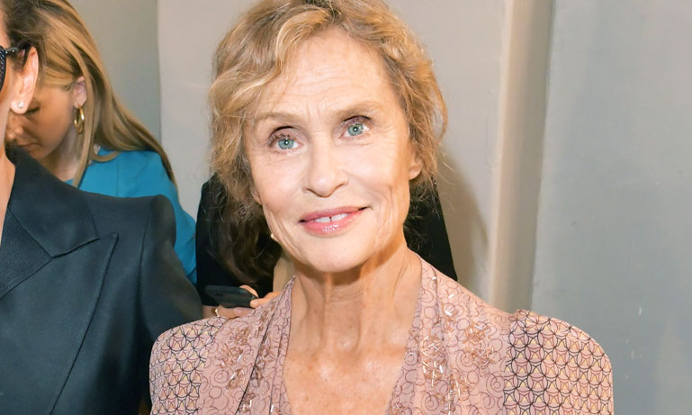 lauren-hutton-vogue-omslag-73-ar-